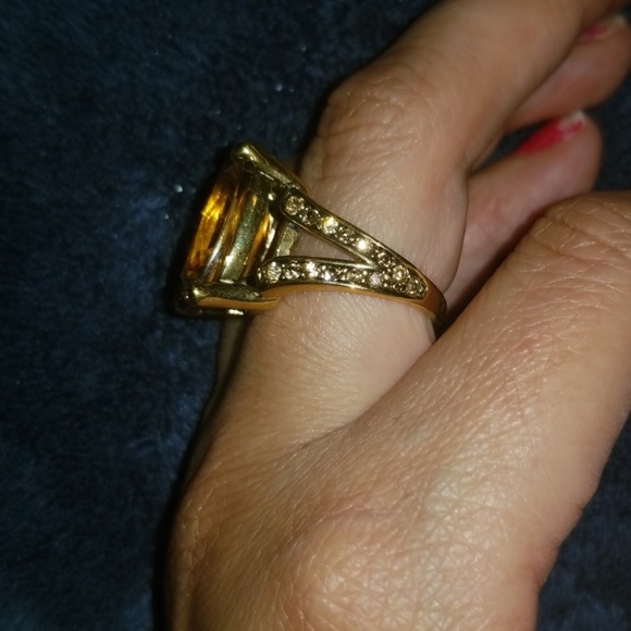 Ring - Picture 2 of 2